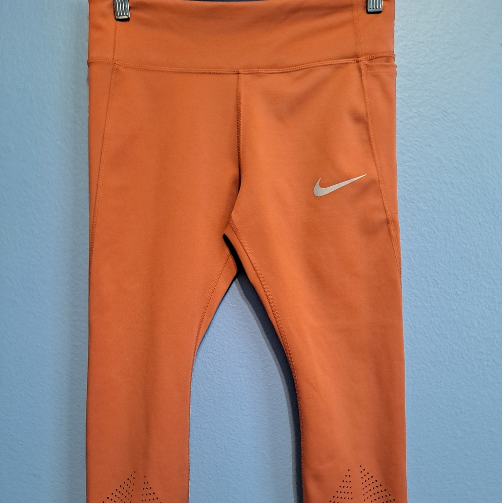 Nike dry fit running cropped leggings (M)